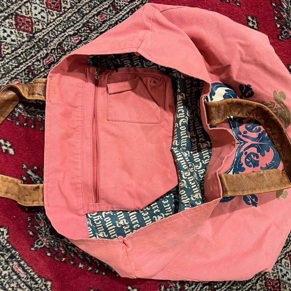 JUICY COUTURE LARGE PINK WITH LOG TOTE BAG - Picture 3 of 3